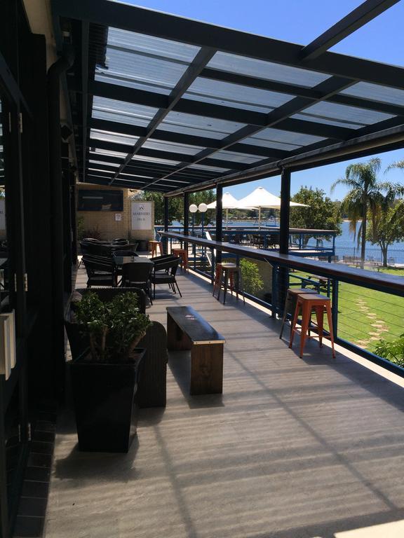 Motel Mariners On The Waterfront Batemans Bay Exterior foto