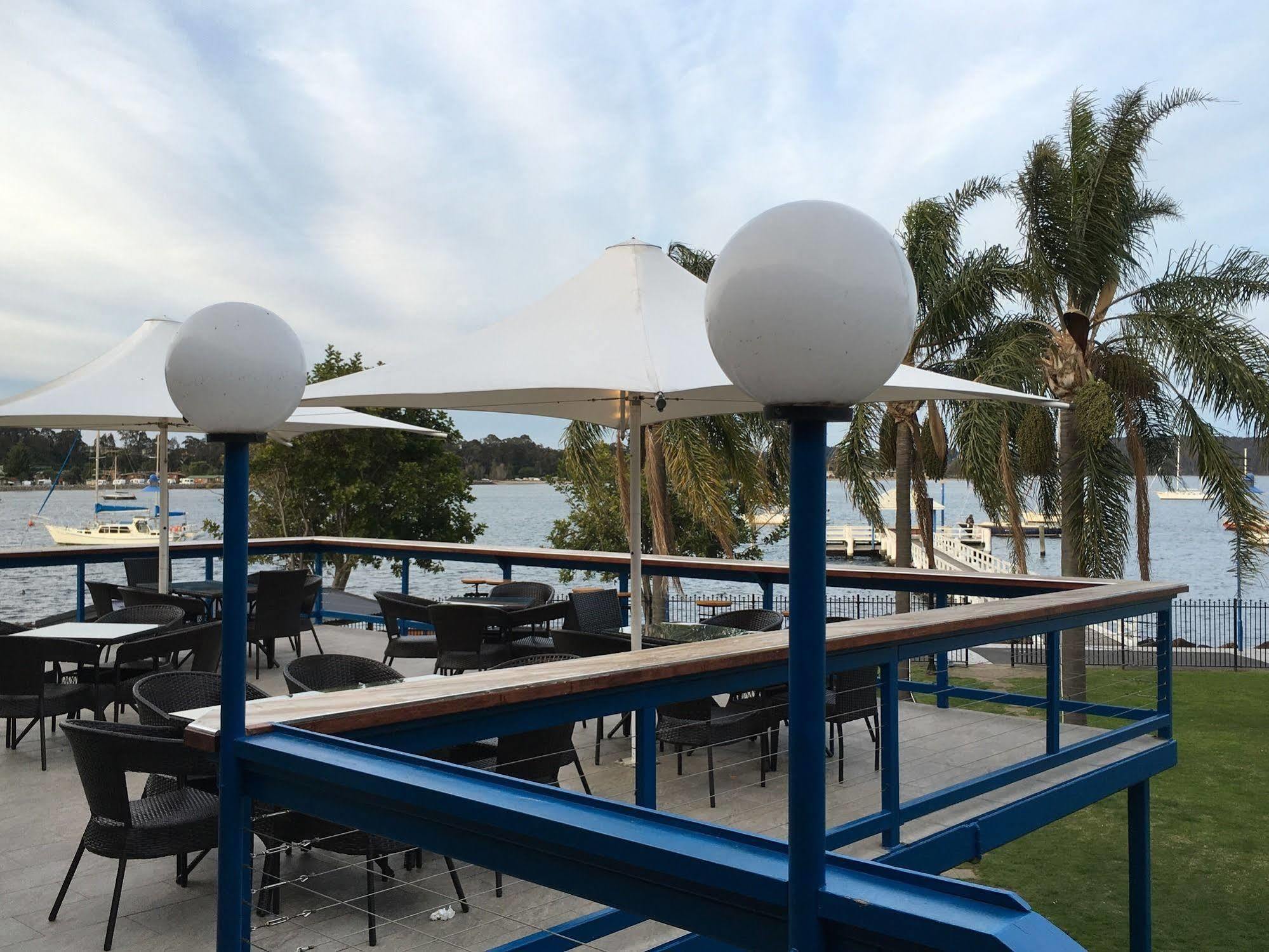 Motel Mariners On The Waterfront Batemans Bay Exterior foto