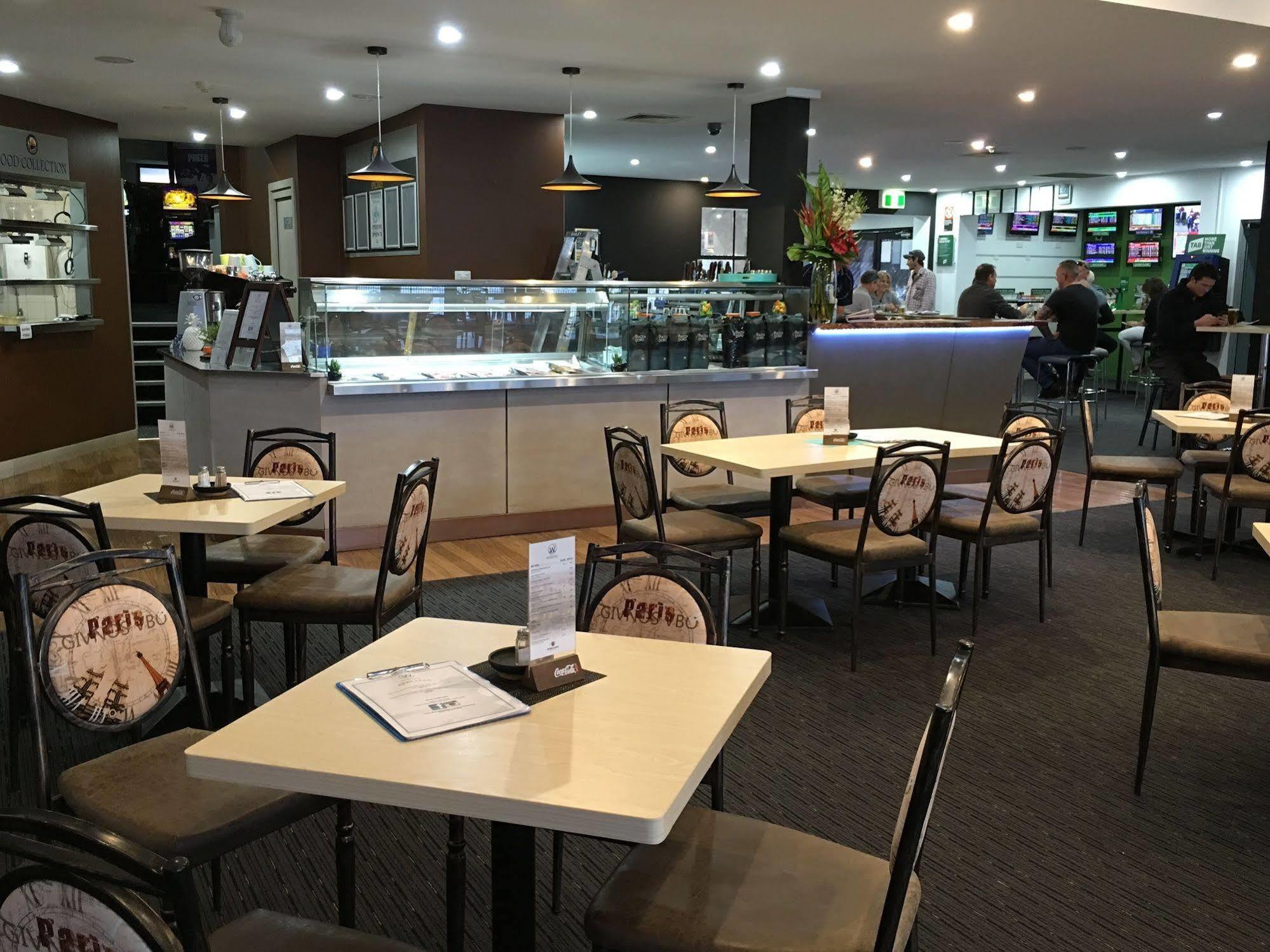 Motel Mariners On The Waterfront Batemans Bay Exterior foto